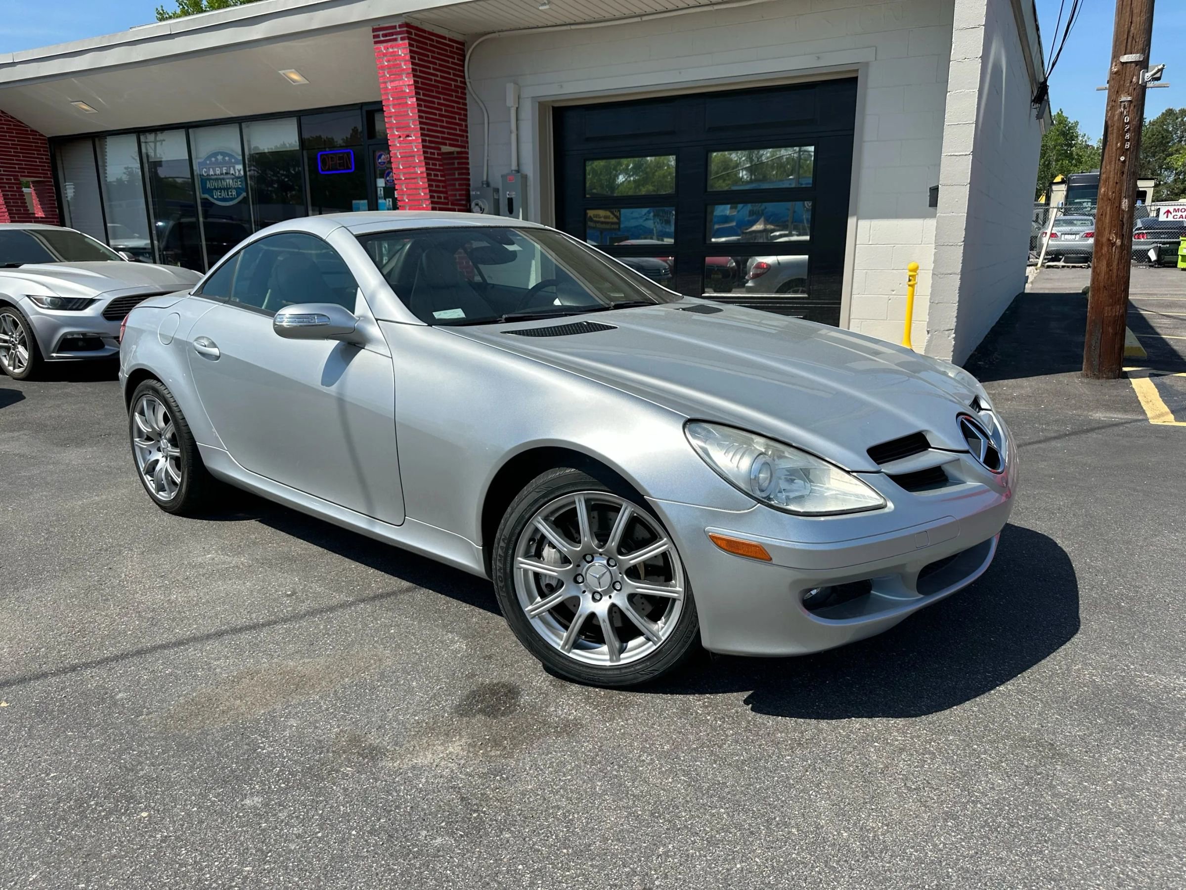 Used 2007 Mercedes-Benz SLK 350 image 2