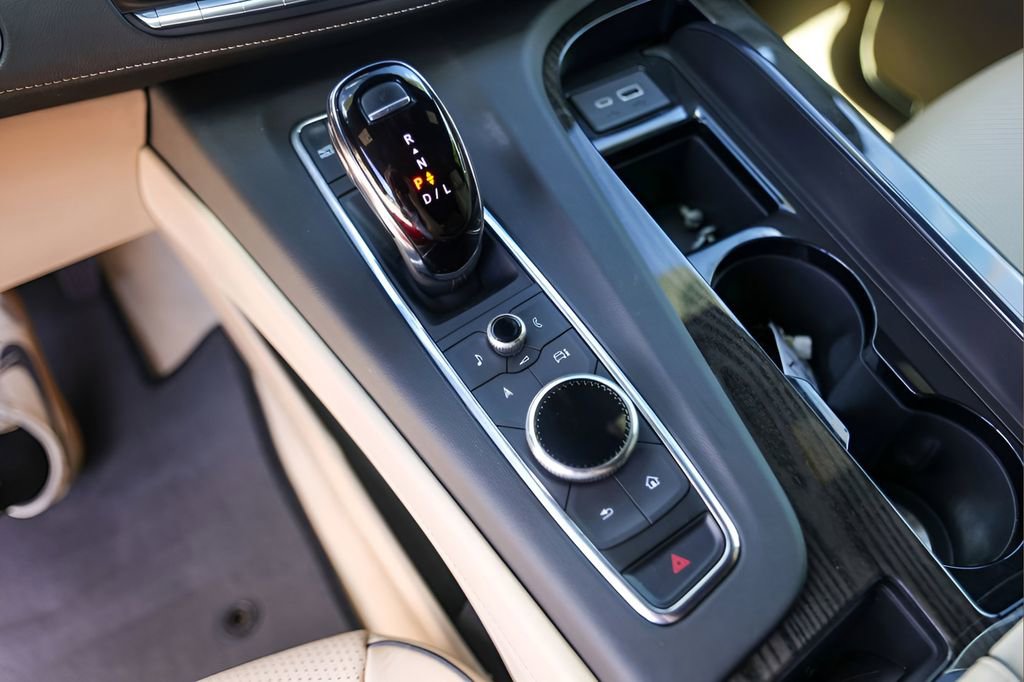 Certified 2023 Cadillac Escalade Premium Luxury w/ Performance Package image 22