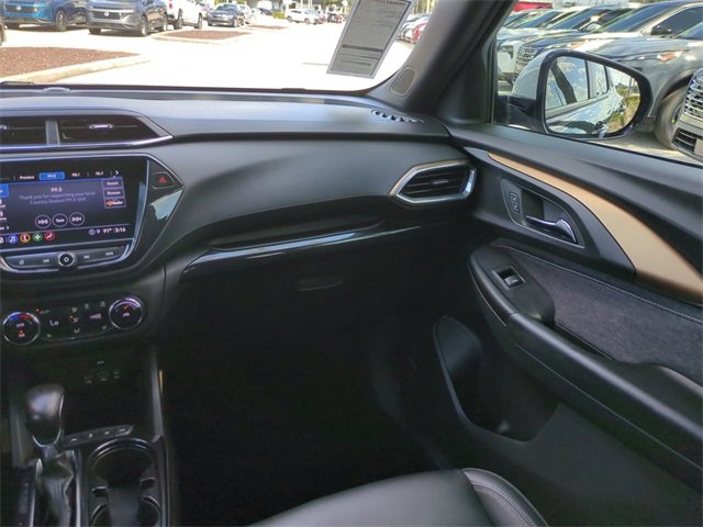 Used 2022 Chevrolet TrailBlazer ACTIV w/ Technology Package image 16