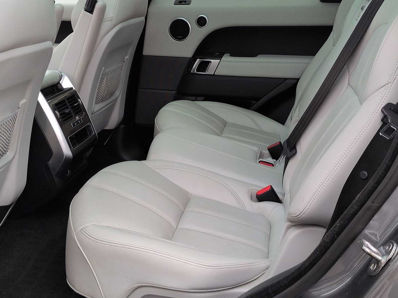 Used 2016 Land Rover Range Rover Sport SE AWD/4WD image 21
