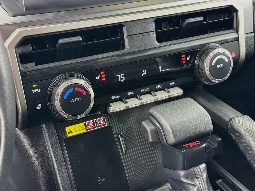 Certified 2025 Toyota 4Runner TRD Off-Road AWD/4WD image 18