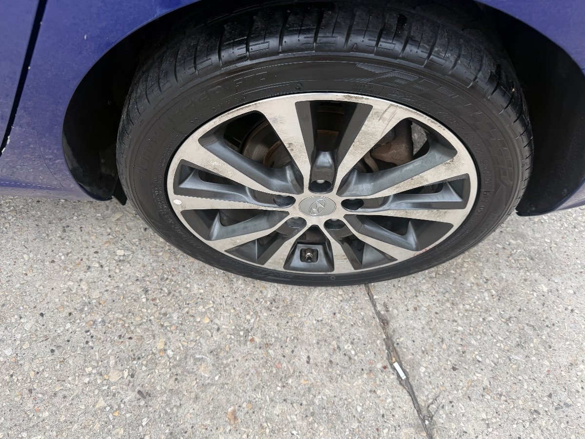 Used 2019 Hyundai Elantra GT FWD image 10