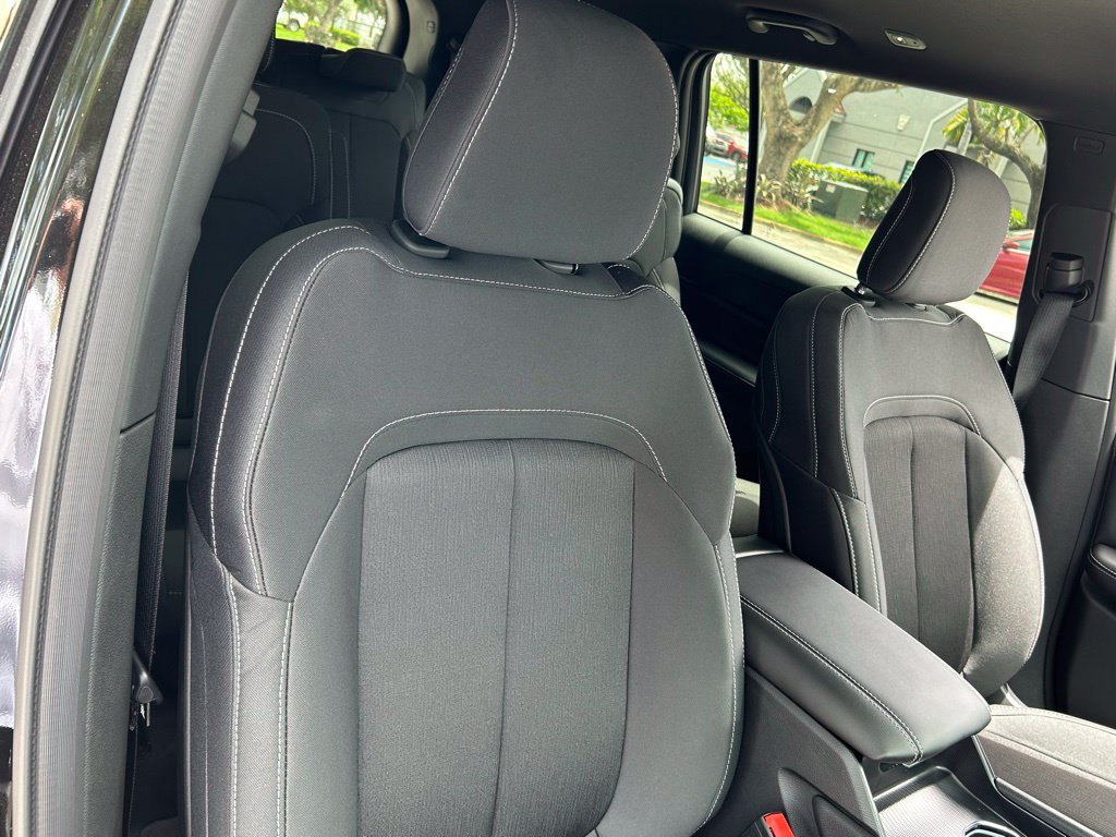 New 2024 Jeep Grand Cherokee L Laredo RWD image 22