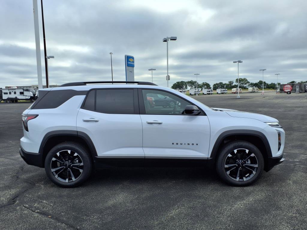 New 2026 Chevrolet Equinox RS w/ LPO, Floor Liner Package image 2