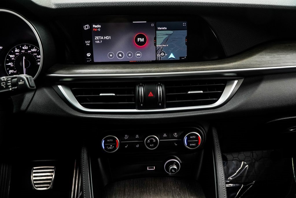 Used 2023 Alfa Romeo Stelvio Ti image 23