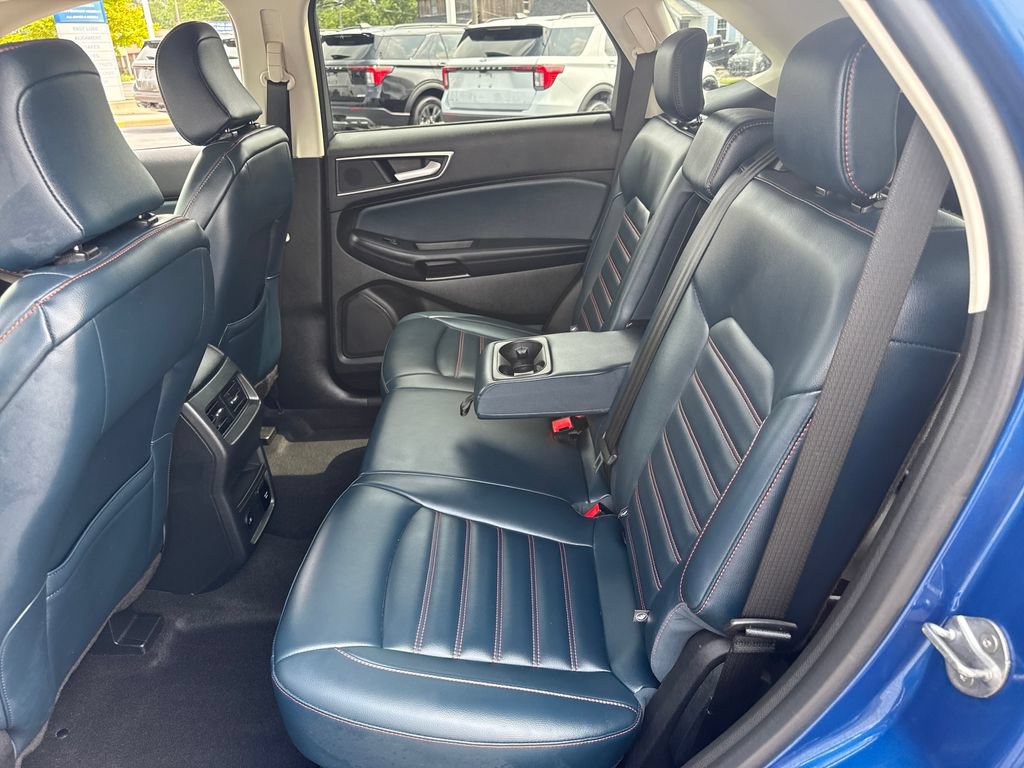 Used 2024 Ford Edge SEL w/ Sport Appearance Package AWD/4WD image 13