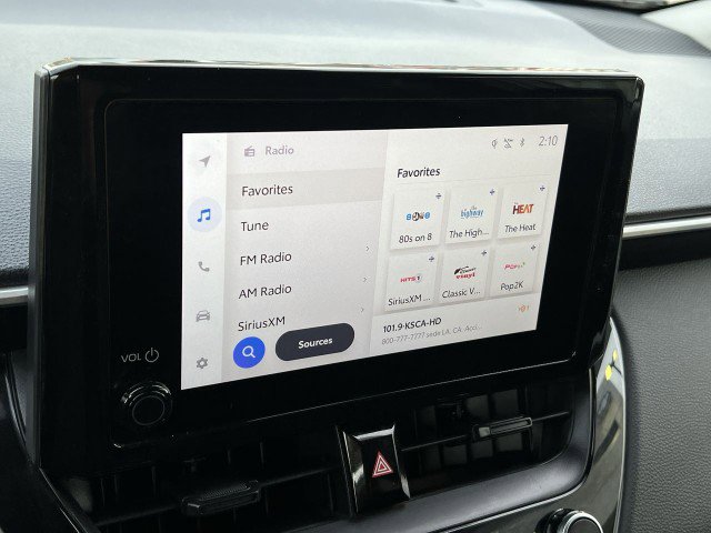 Used 2025 Toyota Corolla Cross LE image 13