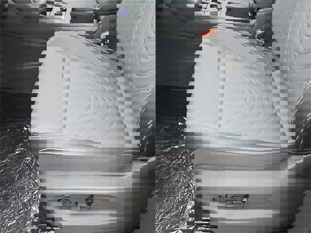 New 2026 Volkswagen Tiguan SE R-Line image 15