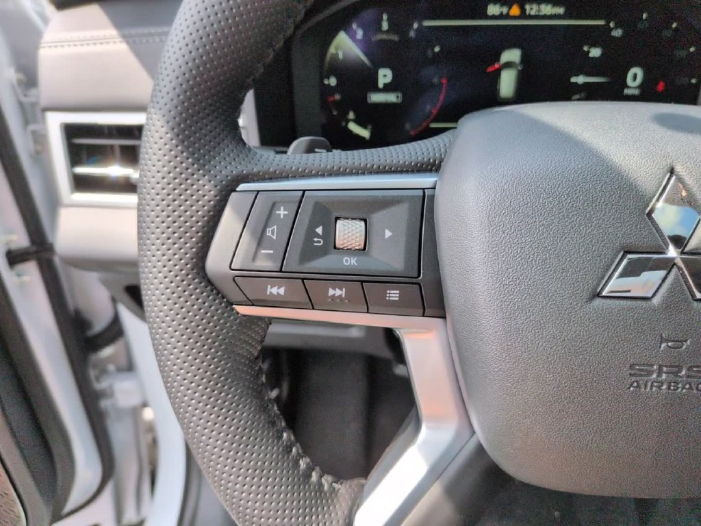 New 2026 Mitsubishi Outlander SE AWD/4WD image 19