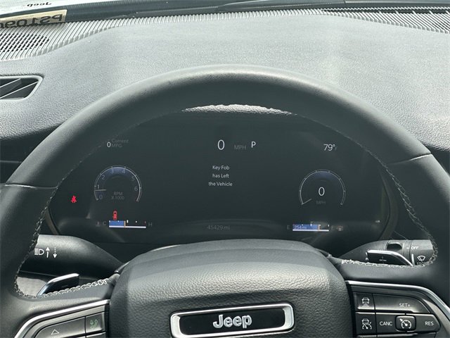 Used 2024 Jeep Grand Cherokee L Laredo image 24