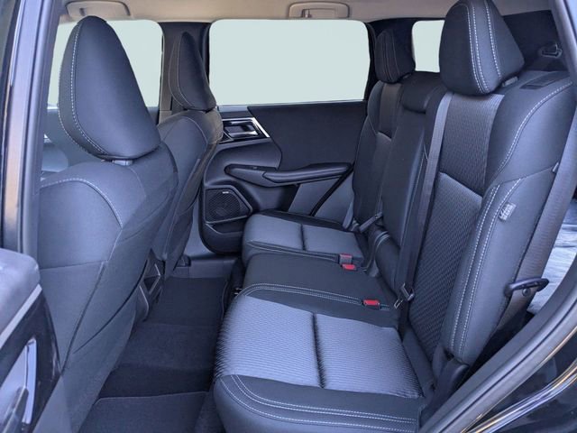 New 2025 Mitsubishi Outlander ES image 14