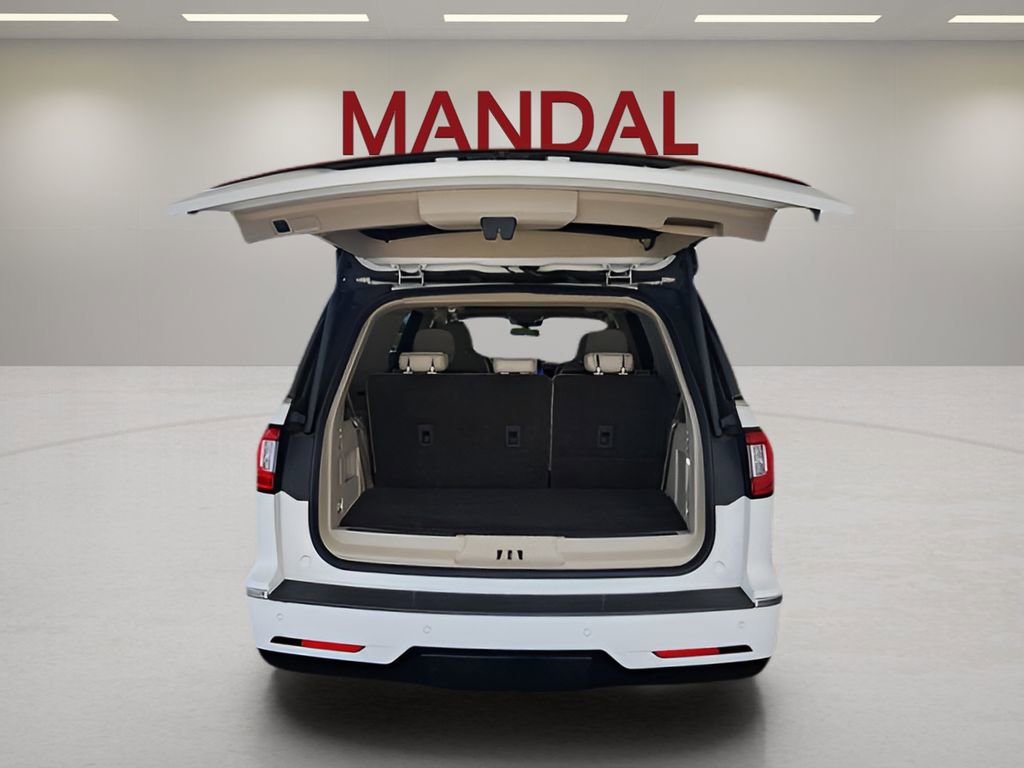 Used 2020 Lincoln Navigator Reserve w/ Luxury Package image 28