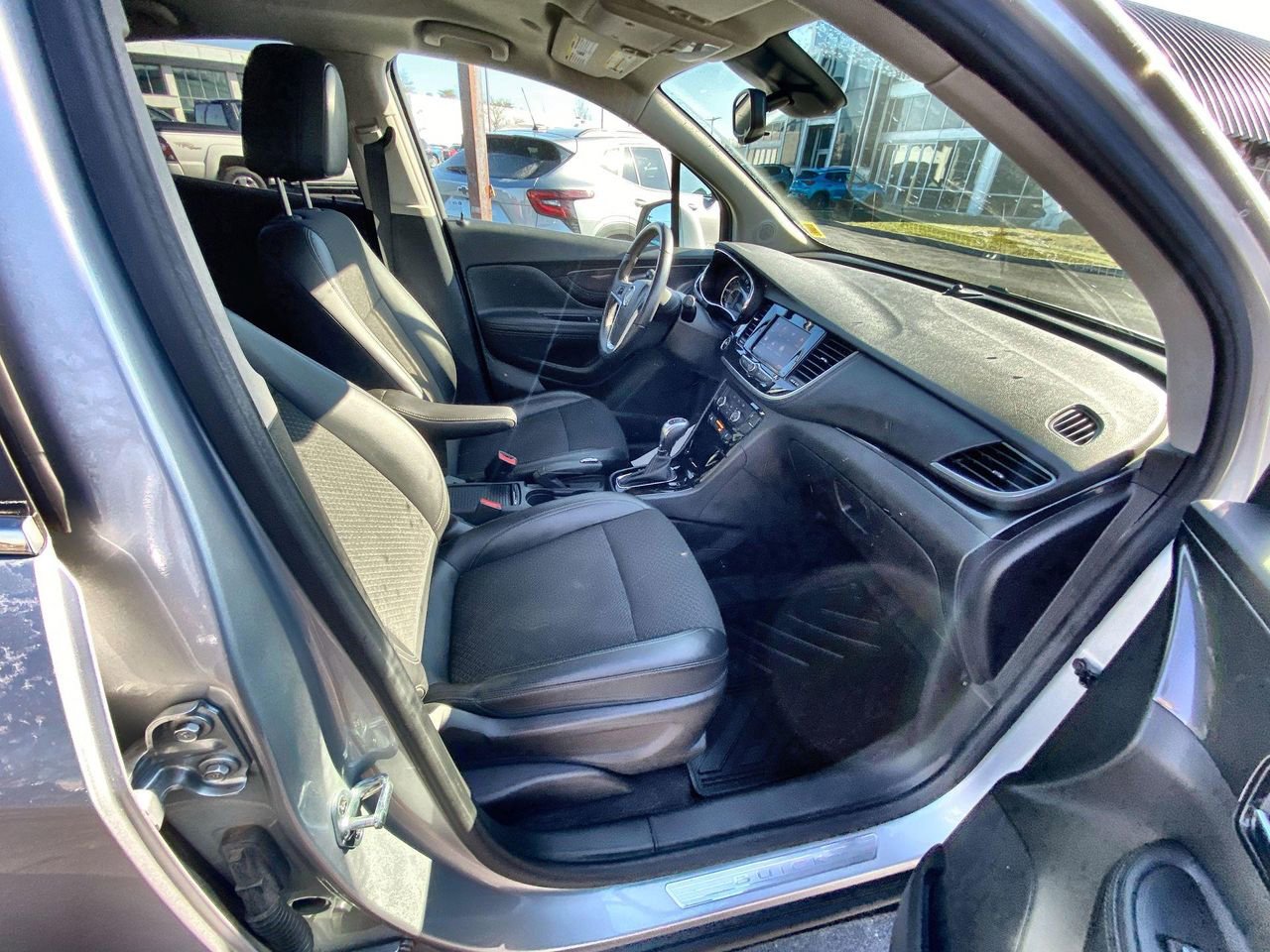 Certified 2022 Buick Encore Preferred w/ Safety Package image 27