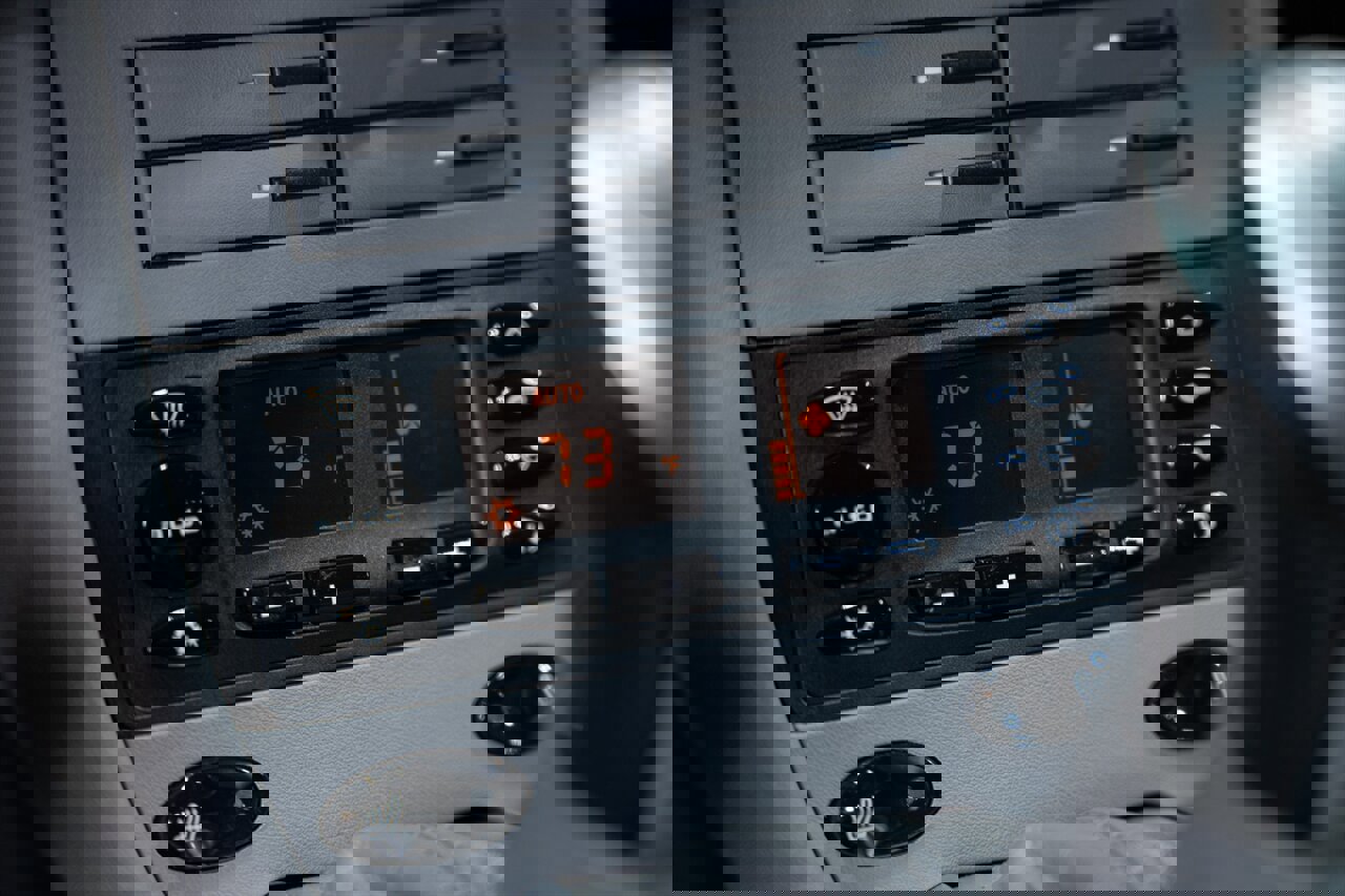 Used 2001 Porsche 911 Turbo image 53