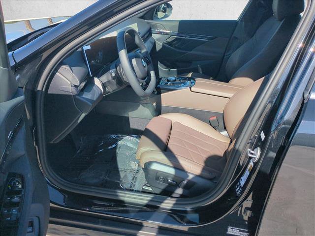 Used 2026 BMW 540i xDrive w/ Premium Package AWD/4WD image 16