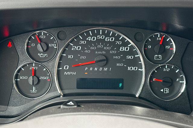 New 2026 Chevrolet Express 2500 w/ Driver Convenience Package RWD image 27