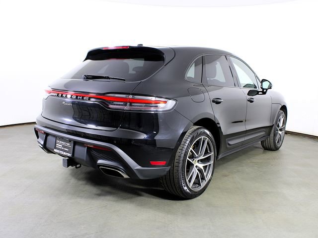 Certified 2024 Porsche Macan image 7