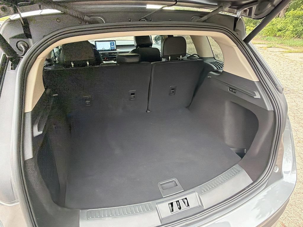Used 2025 Lincoln Corsair AWD w/ Equipment Group 101A image 28