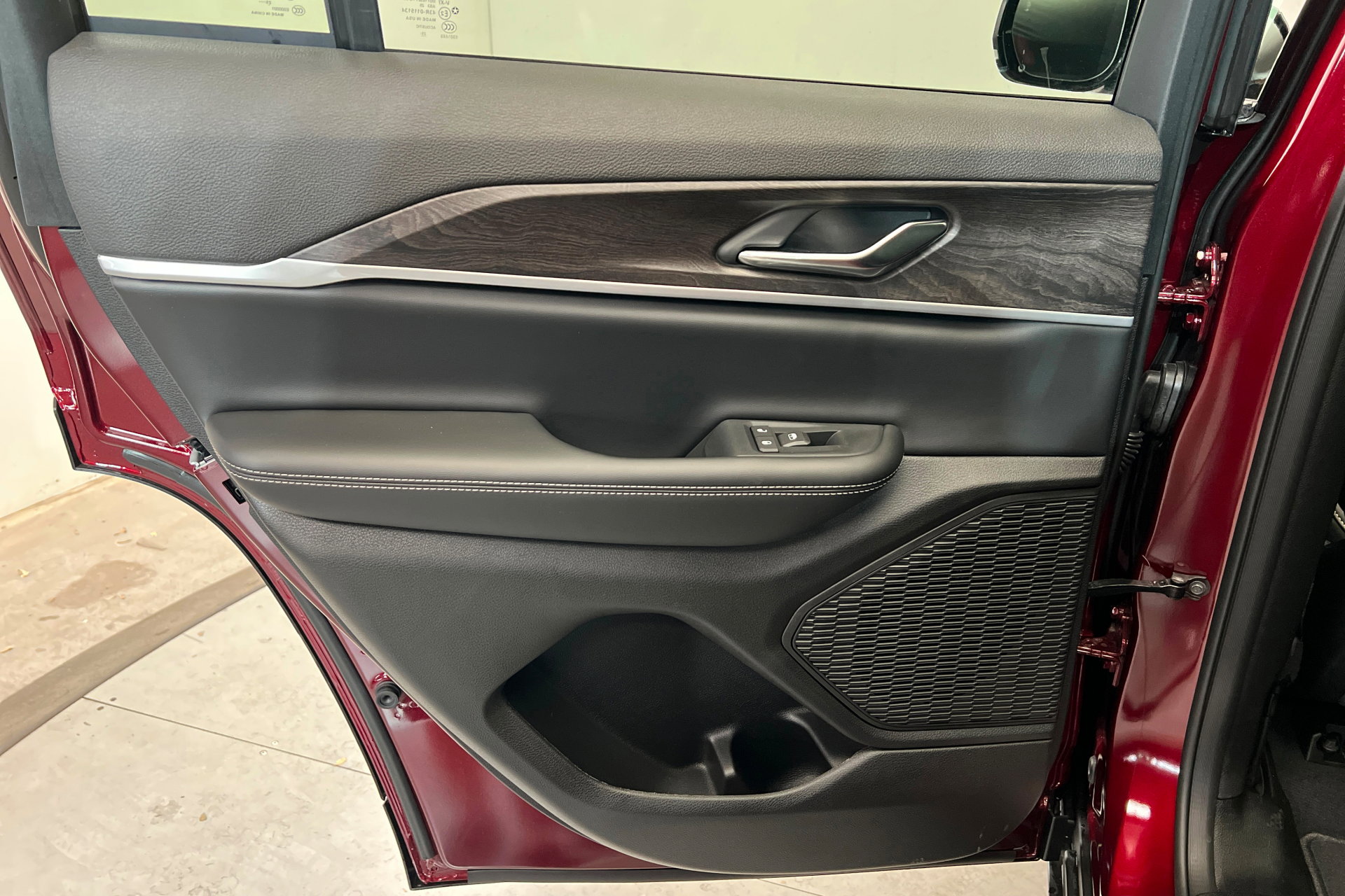 New 2026 Jeep Grand Cherokee Altitude AWD/4WD image 18