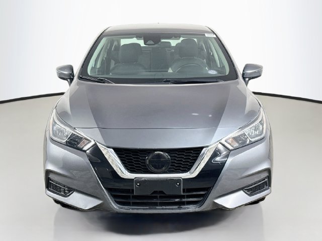 Used 2021 Nissan Versa SV FWD image 2