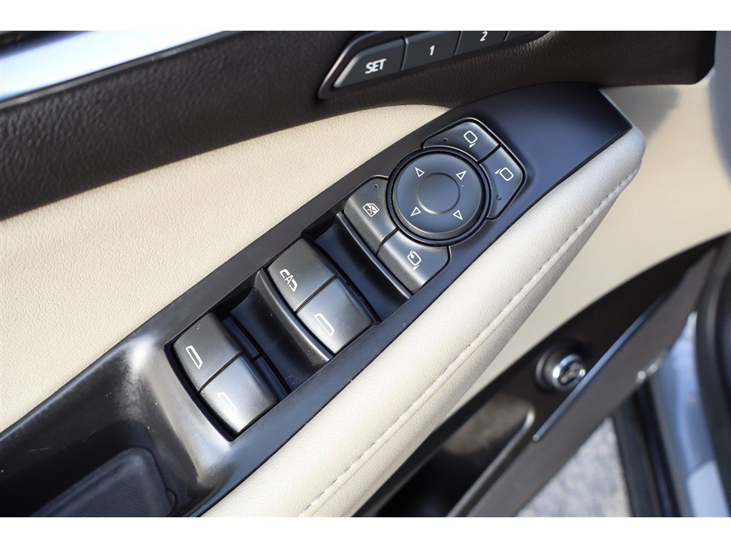 Used 2021 Buick Enclave Premium w/ Sun and Sites Package FWD image 17