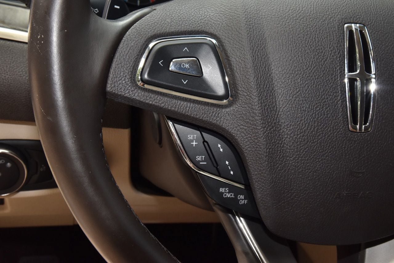 Used 2019 Lincoln MKC Reserve w/ MKC Technology Package FWD image 23