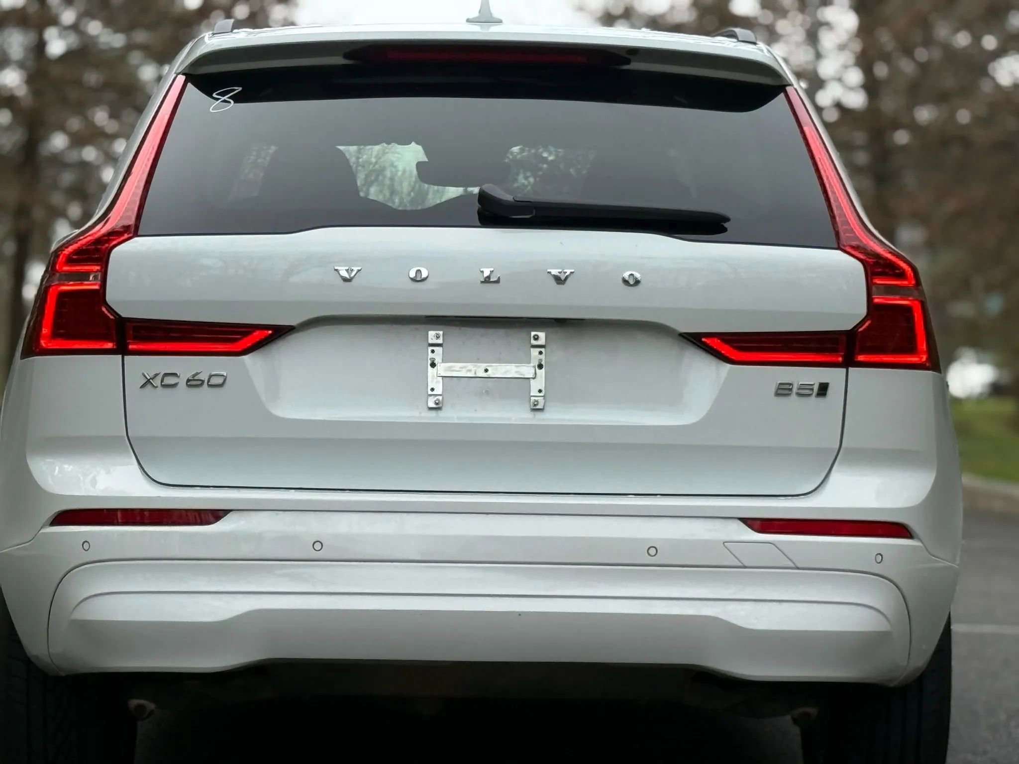 Used 2022 Volvo XC60 B5 Momentum image 6