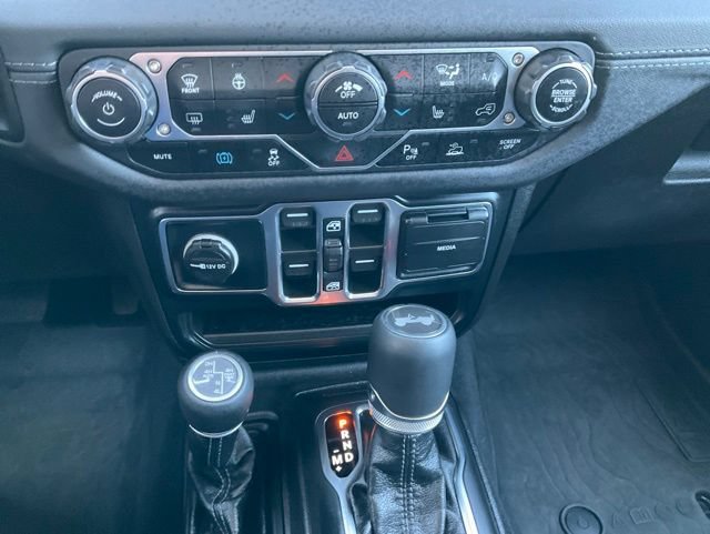 Used 2024 Jeep Wrangler Unlimited Sahara w/ Technology Group AWD/4WD image 8