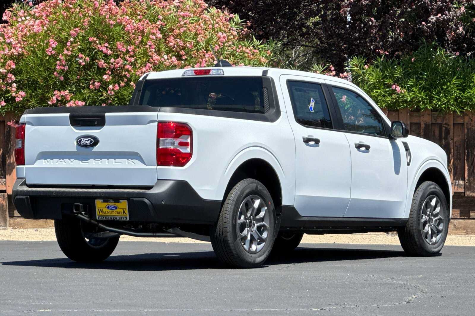 New 2025 Ford Maverick XLT w/ XLT Luxury Package AWD/4WD image 4