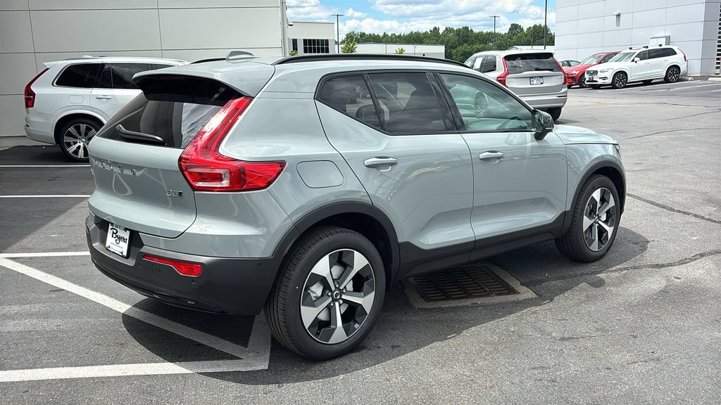 New 2026 Volvo XC40 B5 Plus w/ Protection Package Premier AWD/4WD image 28