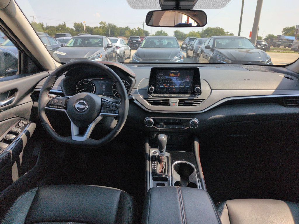 Used 2025 Nissan Altima 2.5 SR AWD/4WD image 22