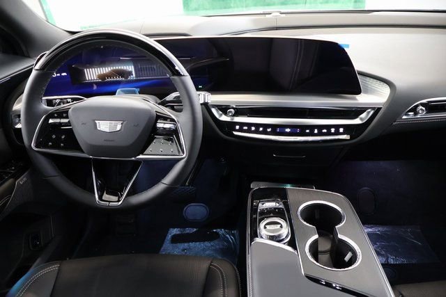 New 2026 Cadillac Lyriq Signature Luxury image 13