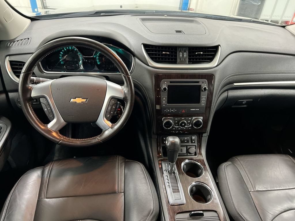 Used 2017 Chevrolet Traverse LT FWD image 10