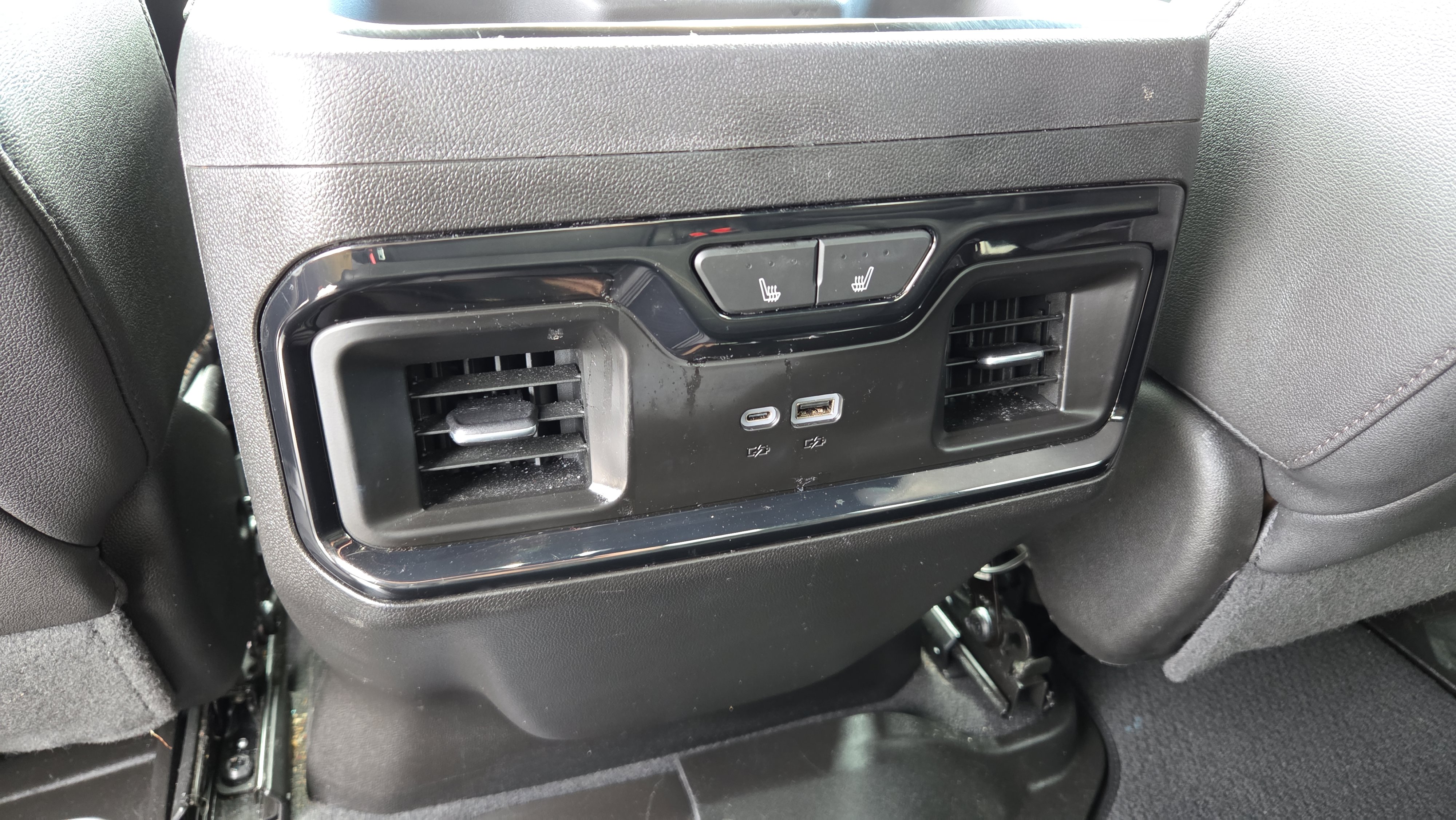 Certified 2024 GMC Sierra 1500 AT4 w/ Technology Package AWD/4WD image 14
