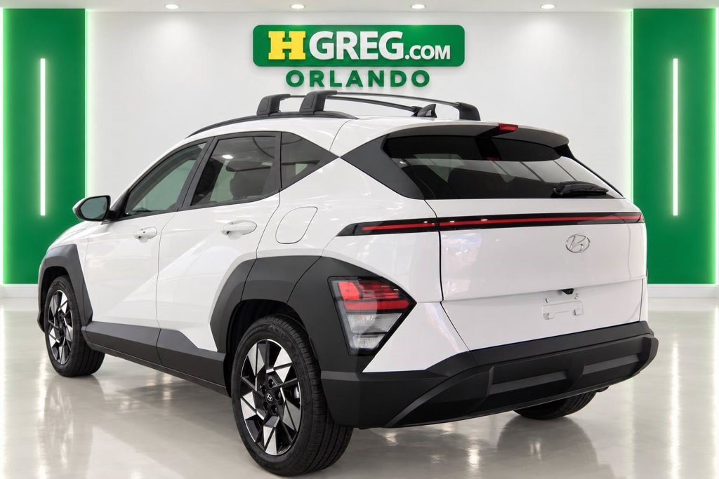 Used 2025 Hyundai Kona SEL FWD image 2