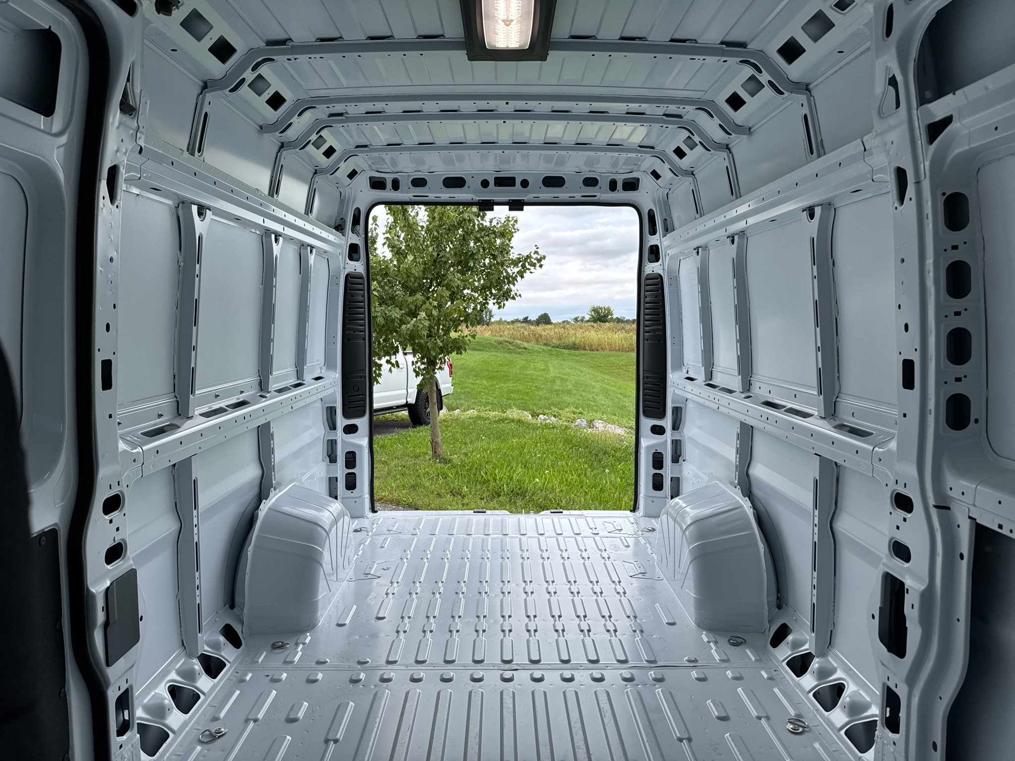 New 2026 RAM ProMaster 3500 w/ Convenience Group FWD image 9