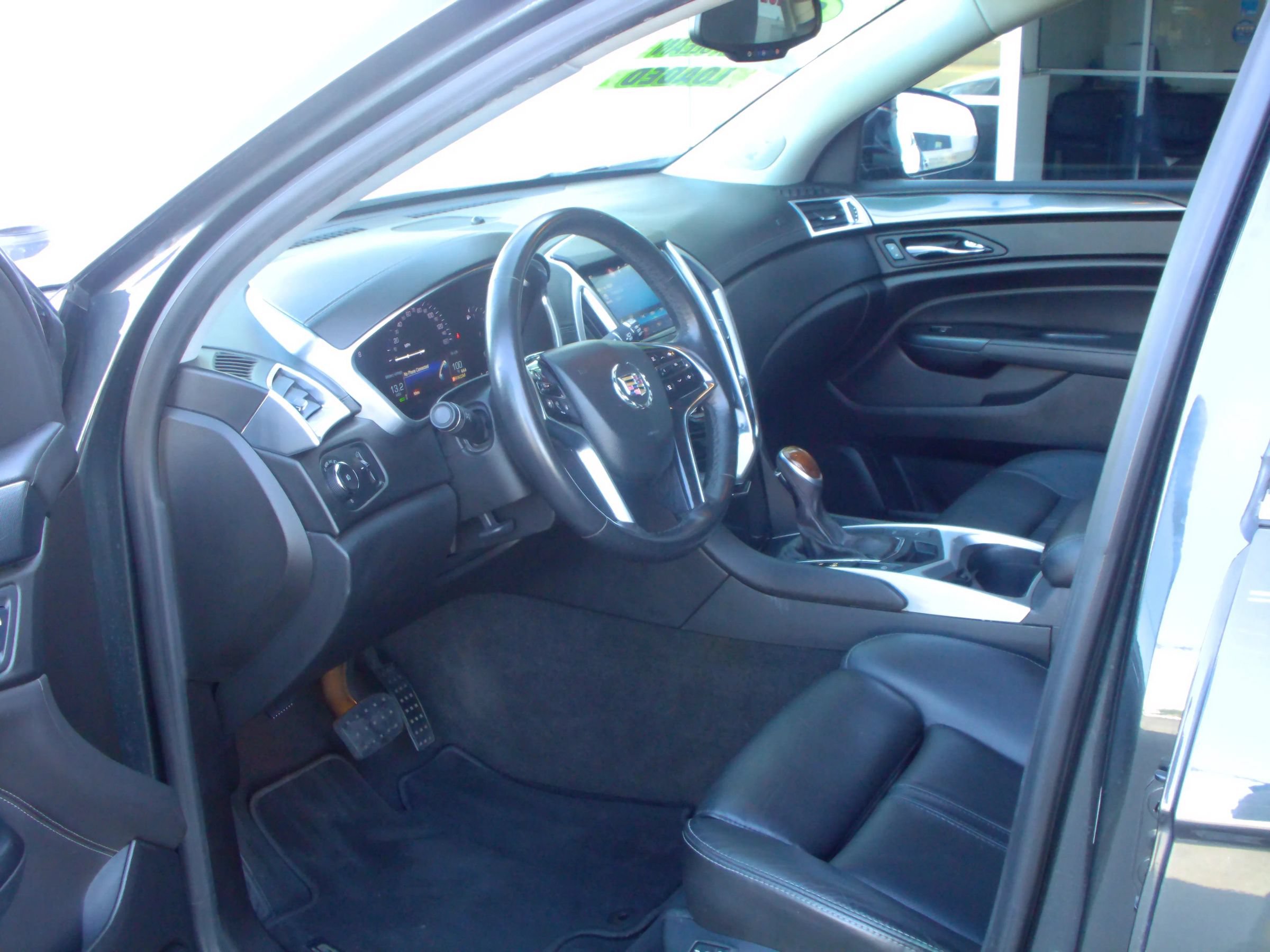 Used 2016 Cadillac SRX Performance w/ Midnight Edition Package FWD image 14