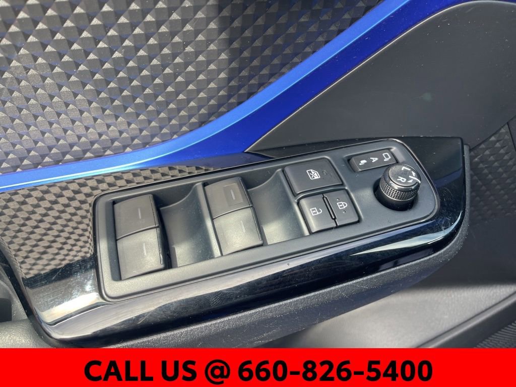 Used 2021 Toyota C-HR XLE image 30