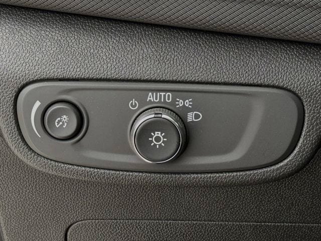 Used 2025 Chevrolet TrailBlazer LT AWD/4WD image 20