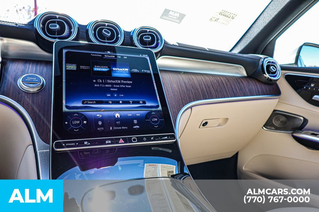 Used 2025 Mercedes-Benz GLC 300 4MATIC image 38