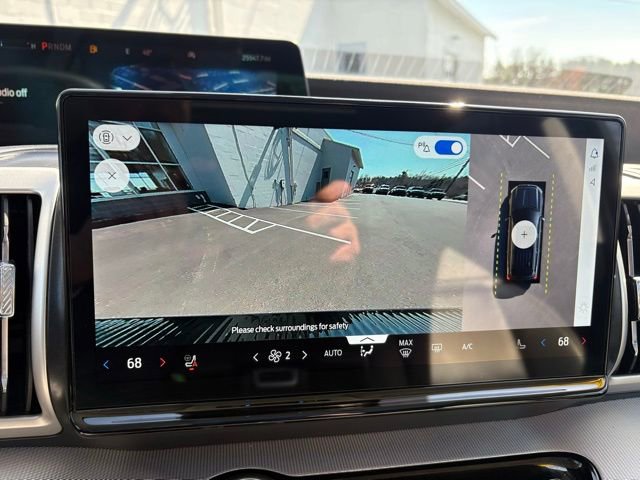 Used 2025 Ford Expedition Active image 23