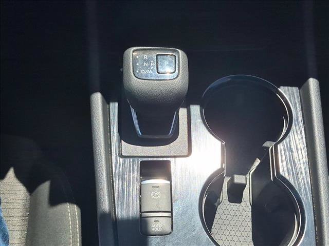Used 2022 Nissan Rogue S AWD/4WD image 12