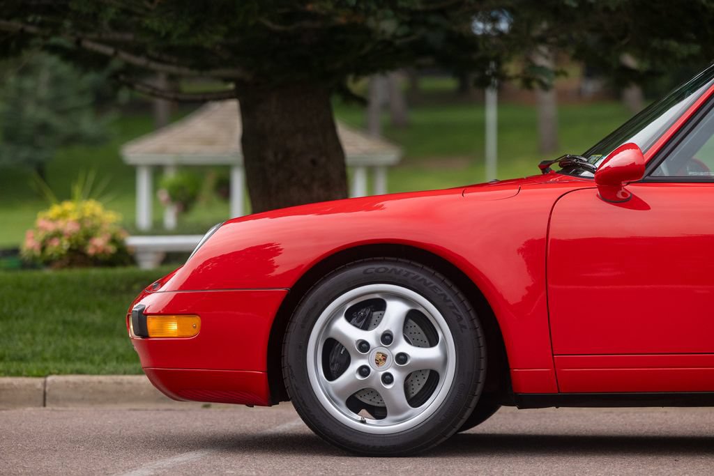 Used 1995 Porsche 911 Carrera RWD image 18