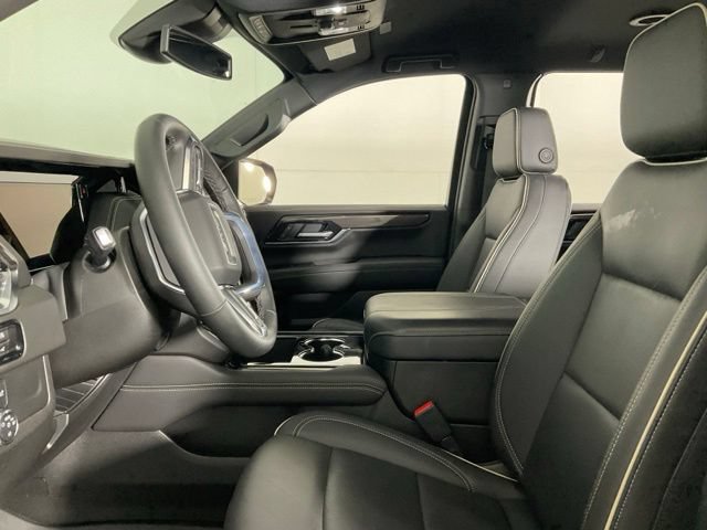 Used 2025 GMC Yukon XL Elevation w/ LPO, Elevation Black Package AWD/4WD image 26