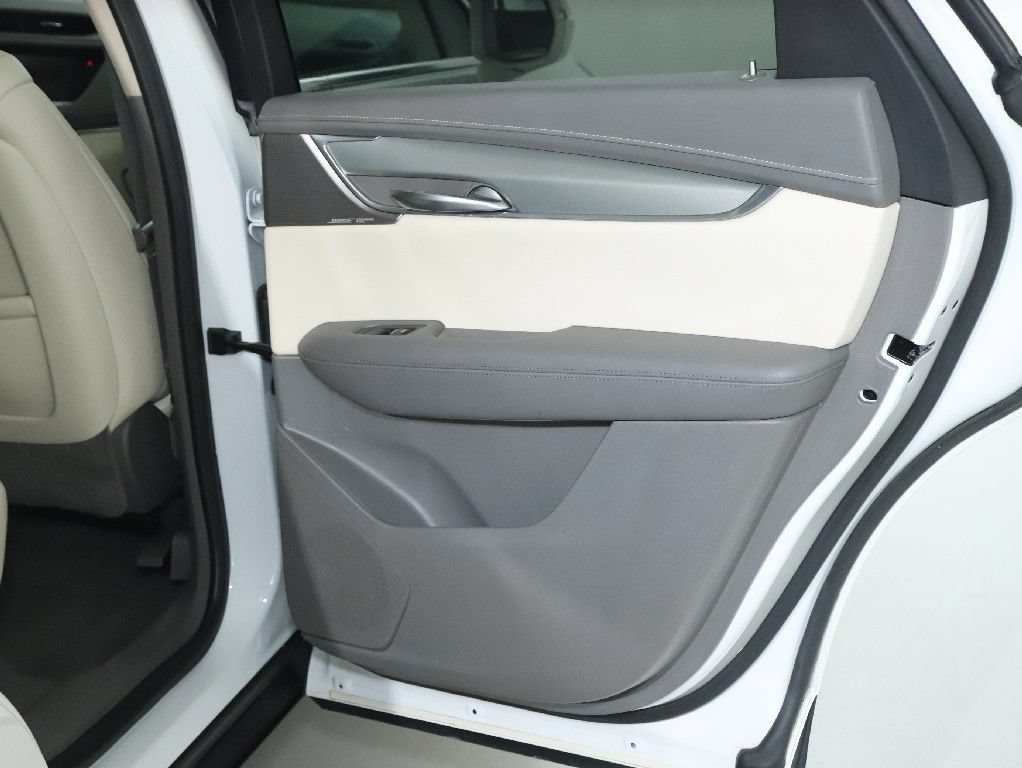 Used 2020 Cadillac XT5 Premium Luxury w/ LPO, Floor Liner Package AWD/4WD image 31