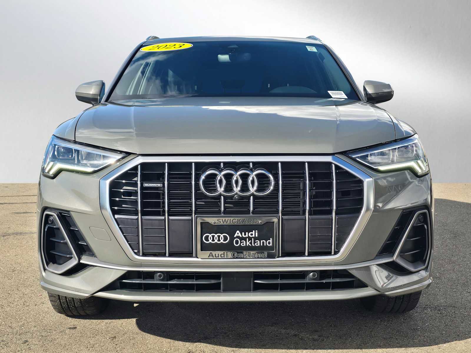 Used 2023 Audi Q3 2.0T Premium Plus w/ Premium Plus Package image 8