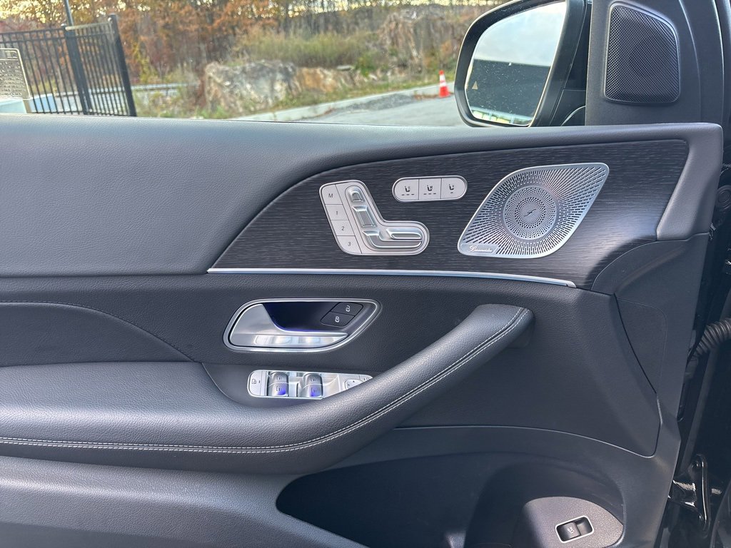 Used 2025 Mercedes-Benz GLS 450 GLS 450 image 21