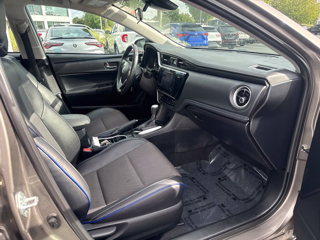 Certified 2017 Toyota Corolla SE w/ SE Premium Package FWD image 23
