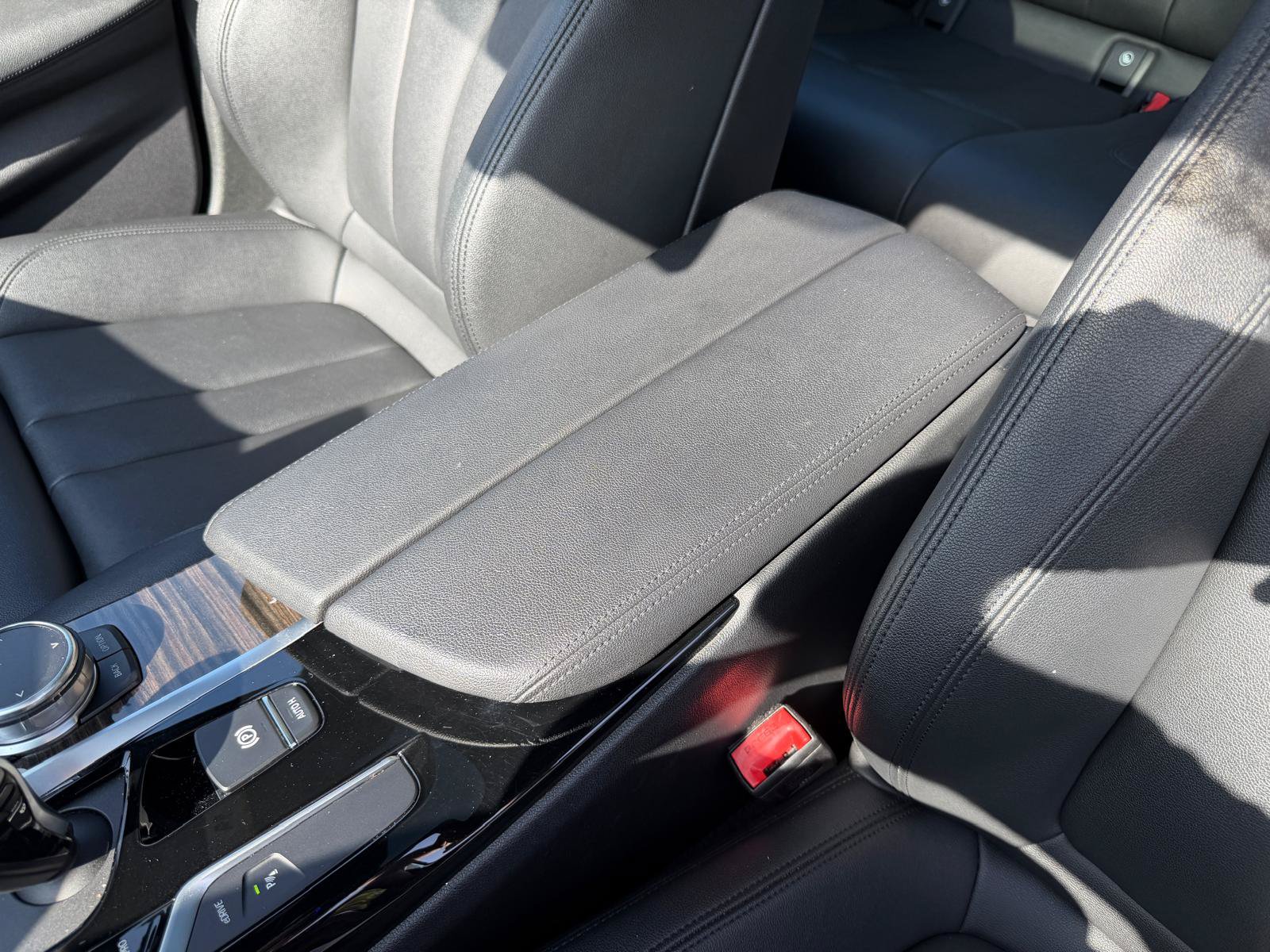 Used 2019 BMW 530e RWD image 35