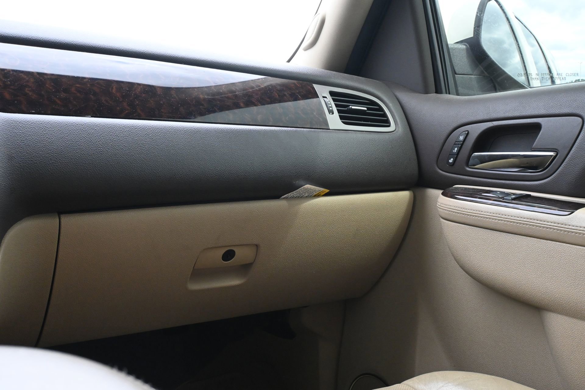 Used 2013 GMC Yukon XL Denali RWD image 7